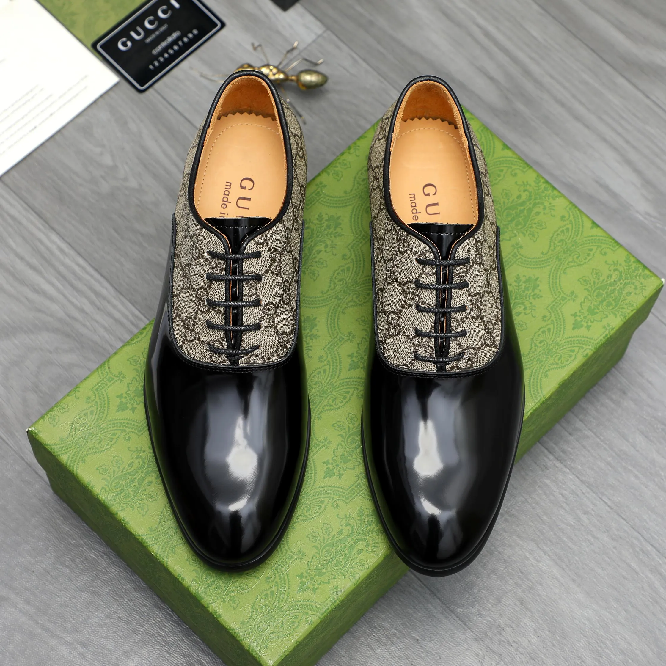 Men's shoes 💰p500 Product trademark: GUCCI "Gucci" business lace-up leather shoes Regular size: 38-46 (38.45.46 is custom-made and non-returnable) Product materials: Selected pearlescent cowhide stitching brand printed upper, cowhide lining, original rubber outsole